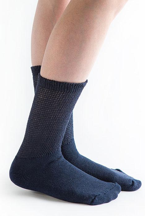 Loose Fit Diabetic Crew Socks, 3 pairs - Image 3