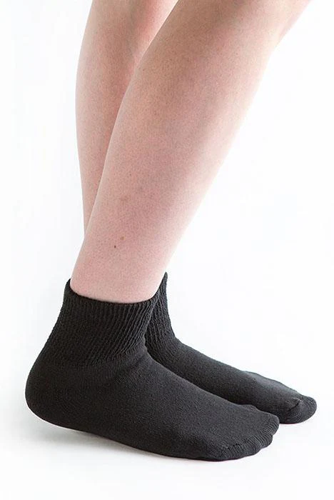 Loose Fit Diabetic 1/4 Crew Socks, 3 pairs - Image 2