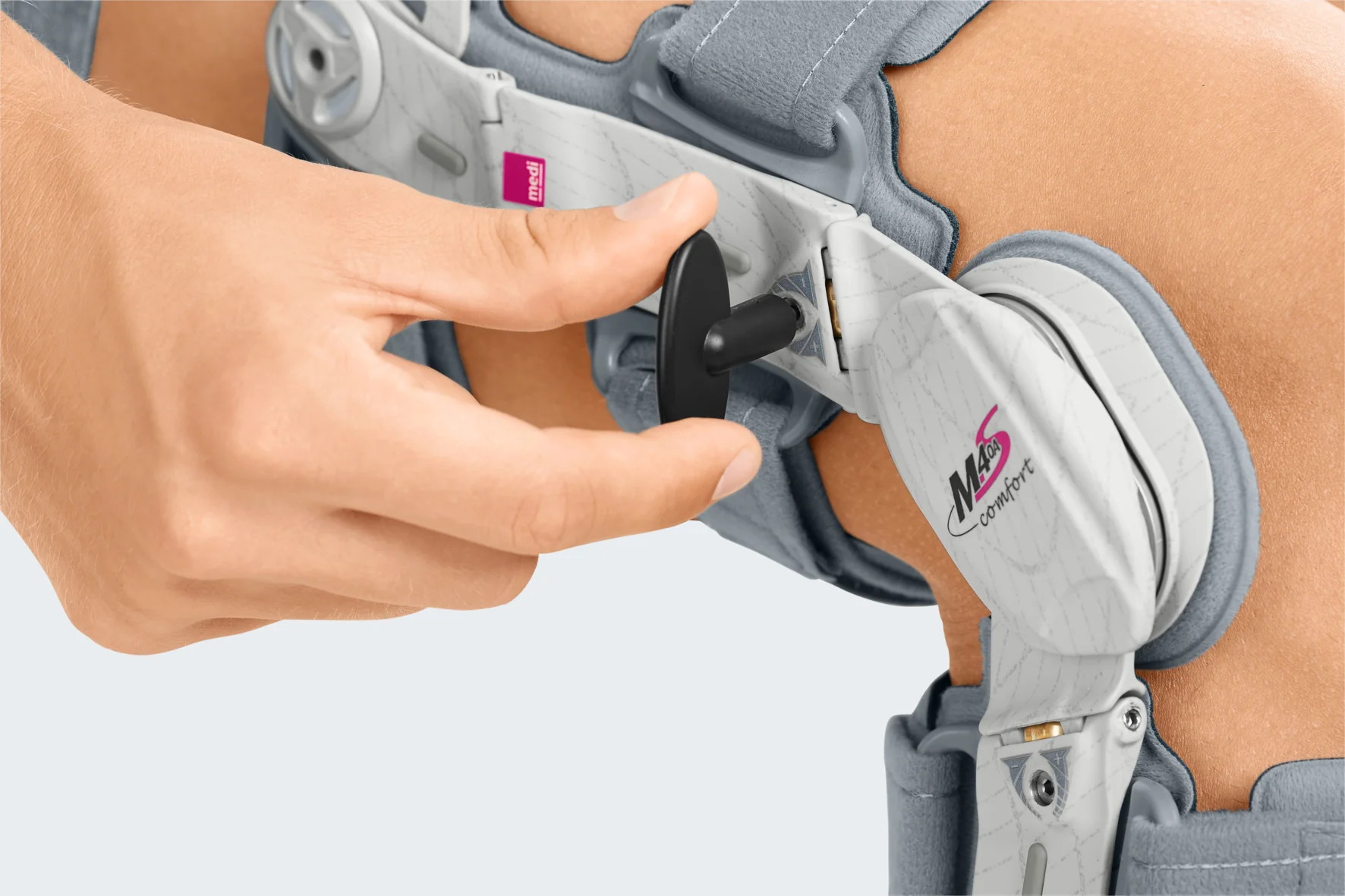 M.4s OA Comfort Compact Knee Brace - Image 5