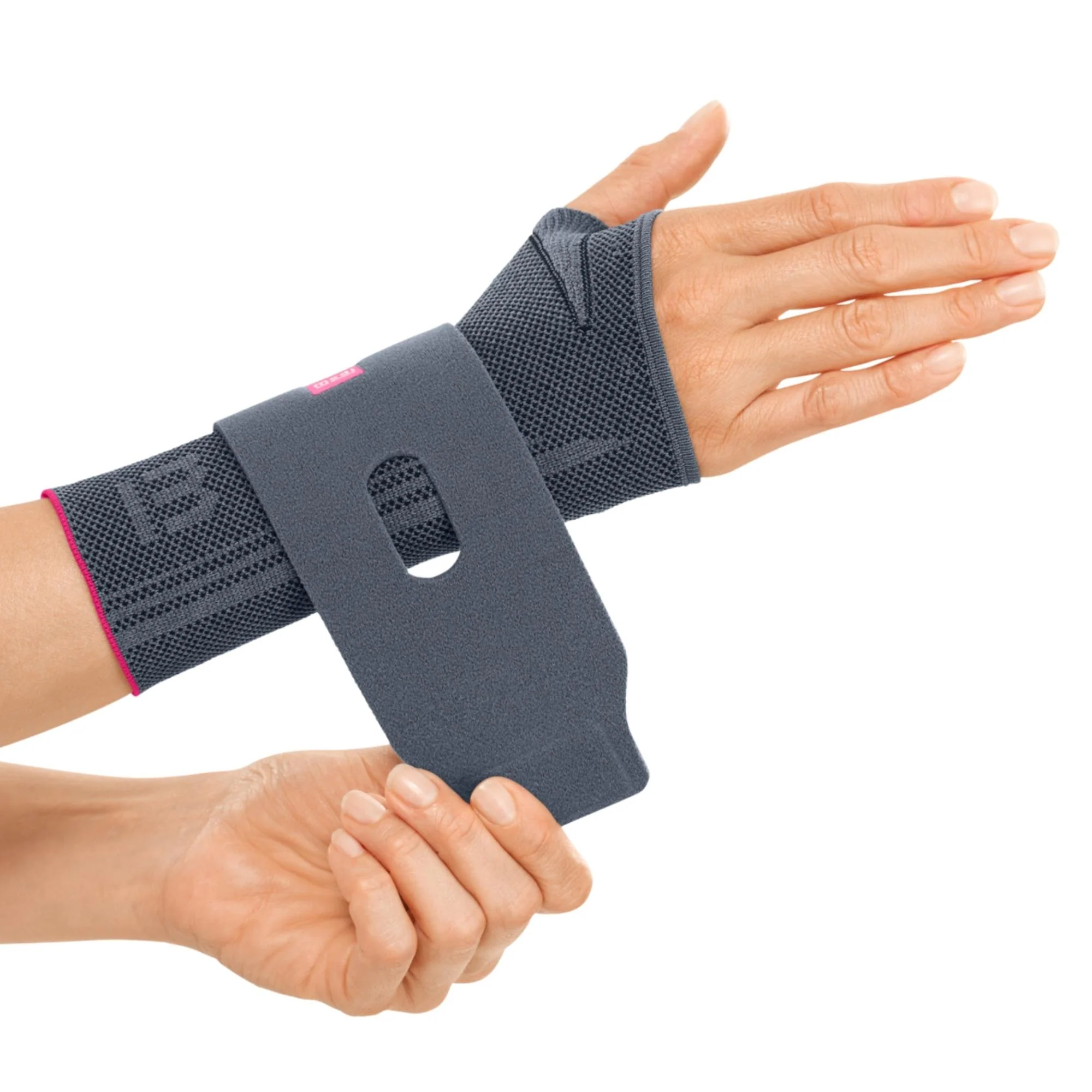 Manumed Active Wrist Support - Image 4